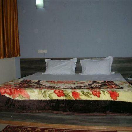 Sbm Hotel Juliasar ภายนอก รูปภาพ