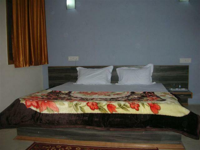 Sbm Hotel Juliasar ภายนอก รูปภาพ