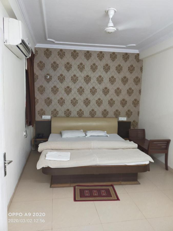 Sbm Hotel Juliasar ภายนอก รูปภาพ